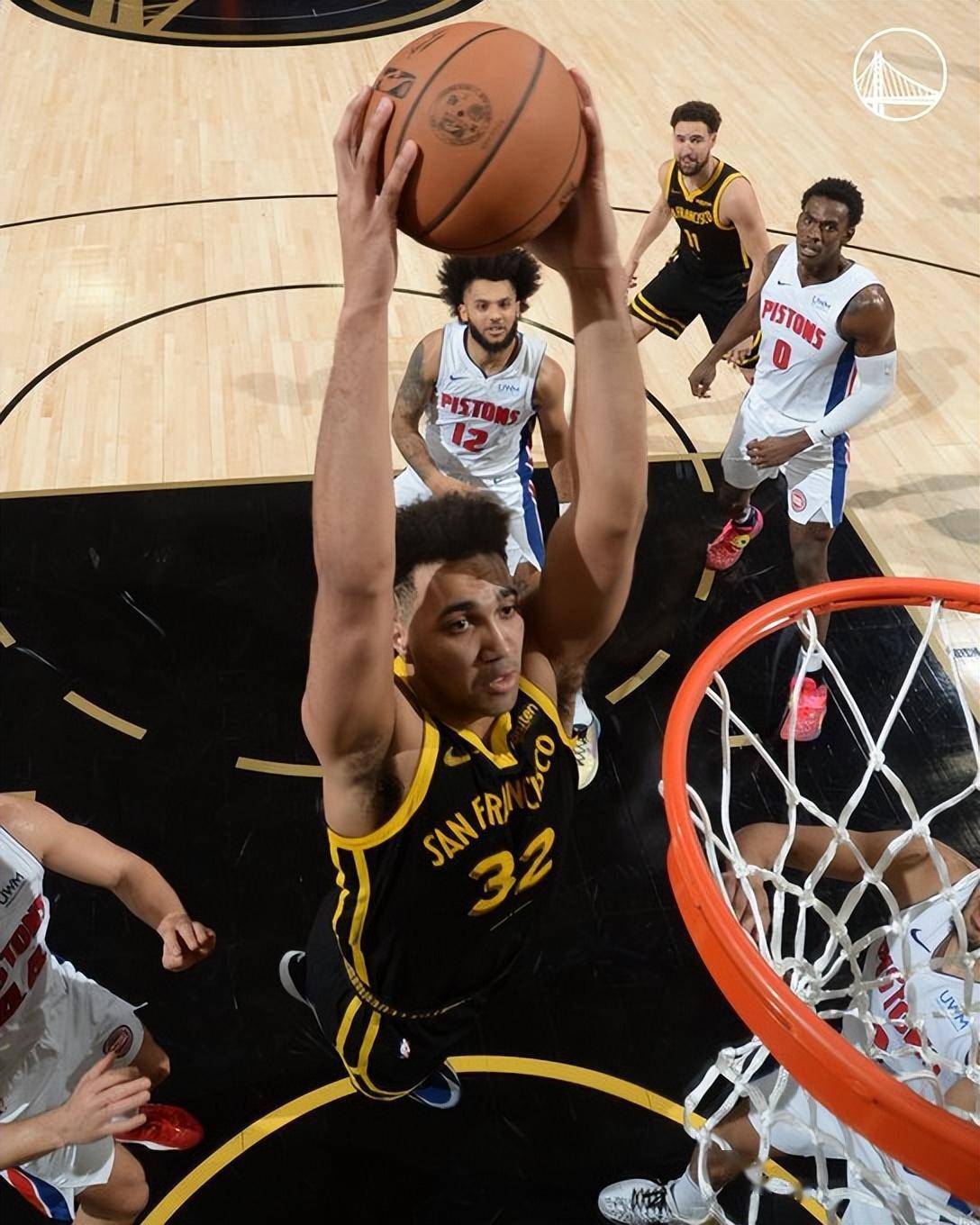 今夜孟菲斯灰熊备战社区盾；篮板制胜细节曝光；赛场秩序良好；数据趋势出现新变化的简单介绍