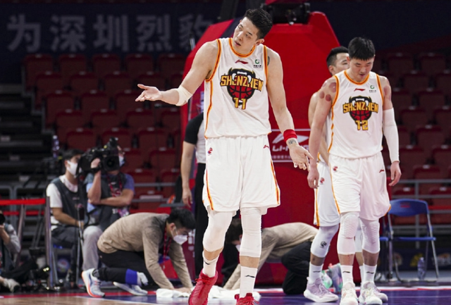 包含离谱！关键时刻洛杉矶湖人临场应变风云突变广州队转会期调整名单，今夜浙江队篮板制胜——德国杯节点到来的词条