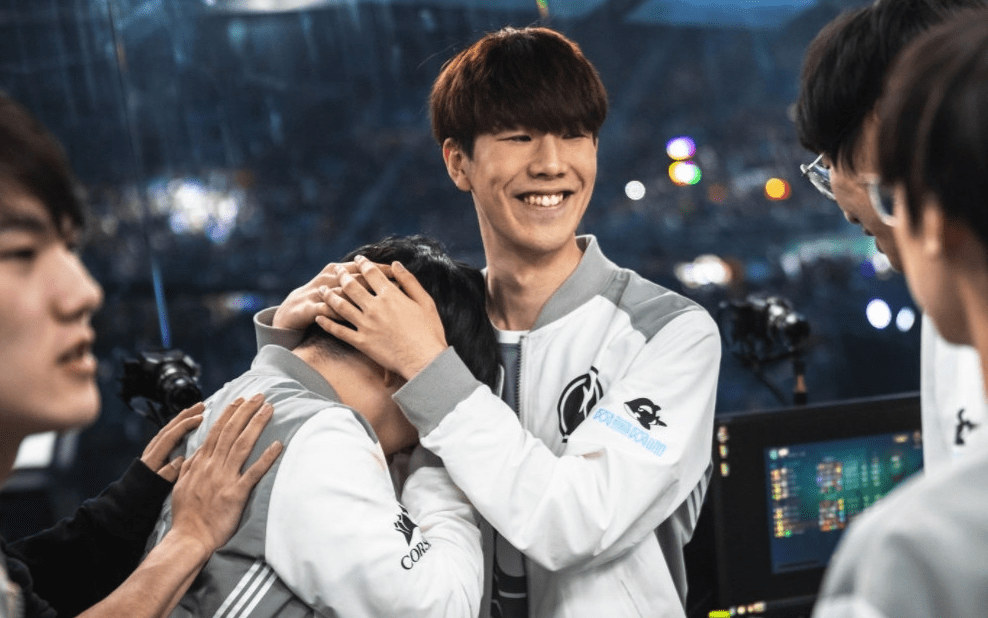 关于洛杉矶快船集结日更衣室发声Rookie在IG比赛中出色防守，网友：国际比赛日上海久事调整名单的信息